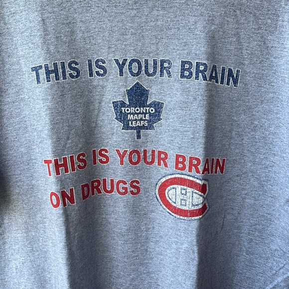 Vintage Funny Toronto Maple Leafs T-Shirt / Large / 2000s / NHL - Picture 4 of 5